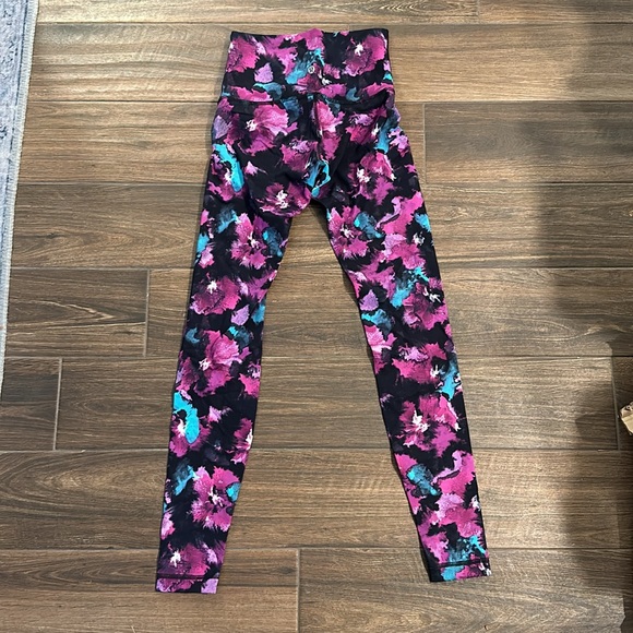 Lululemon Wunder Under size 6 - Picture 2 of 4